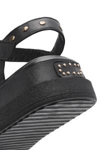 صندل زنانه مشکی چرم بنددار تخت ضخیم دری مد