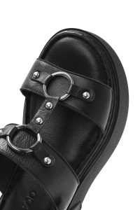 صندل زنانه مشکی چرم بنددار تخت ضخیم راحتی دری مد