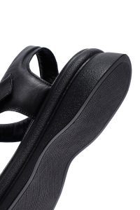 صندل زنانه مشکی چرم بنددار دری مد