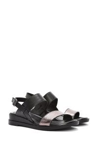 صندل زنانه مشکی چرم بنددار دری مد