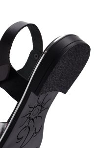 صندل زنانه مشکی چرم بنددار دری مد