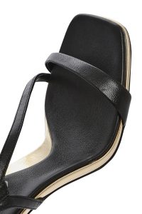 صندل زنانه مشکی چرم بنددار پاشنه‌نازک دری مد