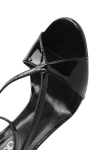 صندل زنانه مشکی چرم بنددار پاشنه‌نازک بلند دری مد