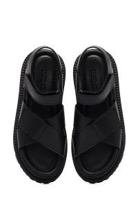 صندل زنانه مشکی چرم تخت بندی دری مد