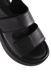 صندل زنانه مشکی چرم تخت ضخیم بندی راحتی دری مد