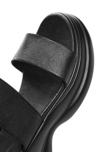 صندل زنانه مشکی چرم تخت ضخیم دری مد