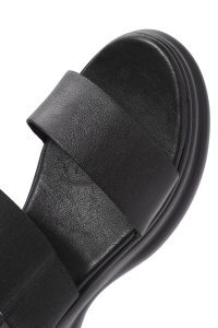 صندل زنانه مشکی چرم تخت ضخیم دری مد