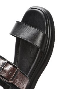 صندل زنانه مشکی چرم سگک‌دار دری مد