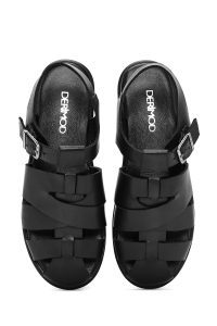 صندل زنانه مشکی چرم سگک‌دار دری مد