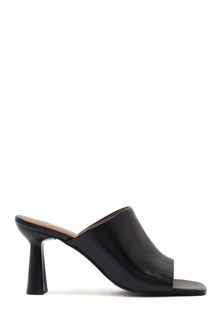 صندل زنانه مشکی چرم پاشنه‌دار دری مد