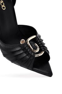 صندل زنانه مشکی چرم پاشنه‌نازک بلند بنددار دری مد