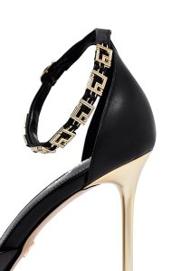 صندل زنانه مشکی چرم پاشنه‌نازک بنددار دری مد