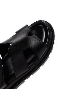 صندل زنانه مشکی چرمی راحتی دری مد