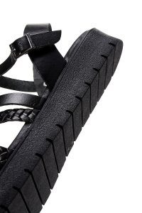 صندل زنانه مشکی کفی ضخیم بافت‌دار چرمی بودروم دری مد