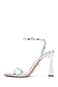 صندل زنانه نقره‌ای متالیک پاشنه نازک بلند بنددار دری مد