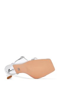 صندل زنانه نقره‌ای متالیک پاشنه نازک بلند بنددار دری مد