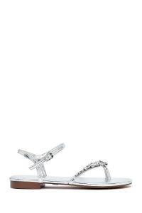 صندل زنانه نقره‌ای نگین‌دار انگشتی دری مد