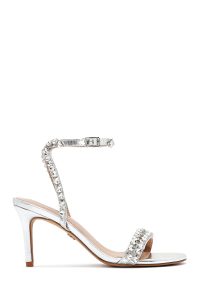 صندل زنانه نقره‌ای نگین‌دار پاشنه‌نازک بنددار دری مد