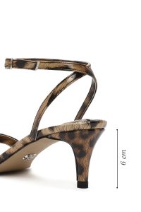 صندل زنانه پلنگی بنددار پاشنه کوتاه نازک ورنی دری مد