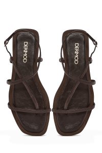 صندل زنانه چرم قهوه‌ای انگشتی دری مد