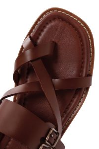 صندل زنانه چرم قهوه‌ای بنددار مچ پا انگشتی دری مد