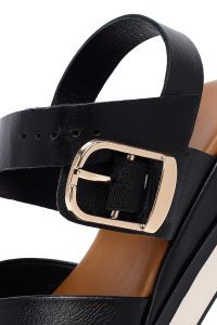 صندل زنانه چرم مشکی لژدار با بند مچ دری مد