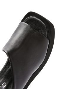 صندل زنانه چرم مشکی لژدار دری مد