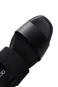 صندل زنانه چرم مشکی لژدار دری مد