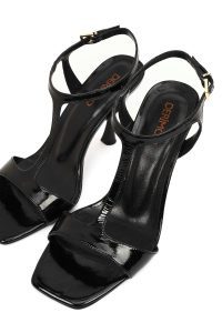 صندل زنانه چرم ورنی مشکی بنددار مچ پا پاشنه‌بلند دری مد