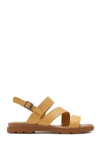 صندل زنانه چرمی زرد سگک‌دار دری مد