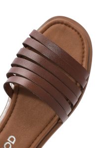 صندل زنانه چرمی قهوه‌ای بندی مدل بدروم دری مد