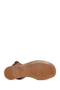صندل زنانه چرمی قهوه‌ای مدل بدروم دری مد