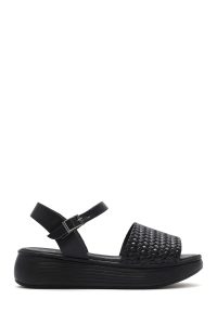 صندل زنانه چرمی مشکی با بند و زیره ضخیم دری مد