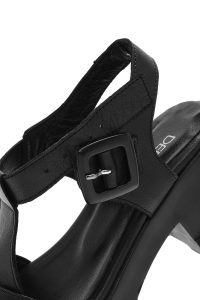 صندل زنانه چرمی مشکی بندی با زیره ضخیم دری مد