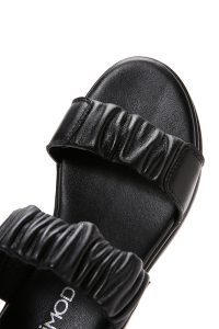 صندل زنانه چرمی مشکی راحتی دری مد