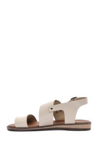 صندل زنانه چرمی کرم سگک‌دار مدل بدروم دری مد