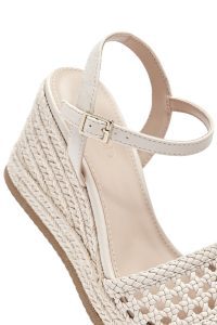 صندل زنانه کرم بافت‌دار بنددار لژدار اسپادریل دری مد