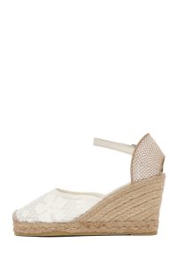 صندل زنانه کرم لژدار اسپادریل طرح‌دار بنددار دری مد