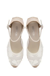 صندل زنانه کرم لژدار اسپادریل طرح‌دار بنددار دری مد