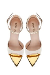 صندل زنانه کرم چرم پاشنه‌نازک بنددار دری مد