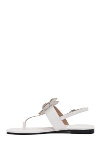 صندل زنانه کرم گل‌دار انگشتی دری مد