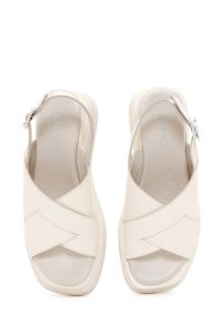 صندل چرمی  بند دار ضخیم بژ زنانه دری مد