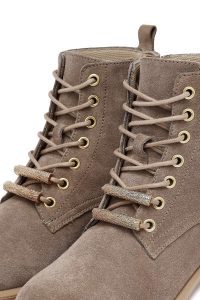 نیم بوت زنانه جیر بژ بندی زیپ‌دار دری مد