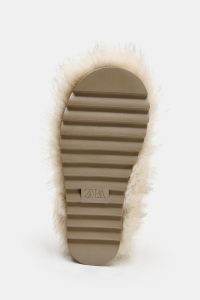 نیم بوت زنانه خز مصنوعی با بند کالکشن اسکی زارا – ZARA