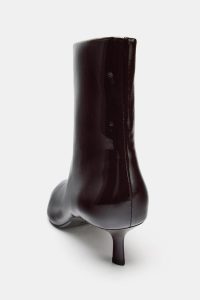 نیم بوت زنانه پاشنه گربه‌ای ورنی مصنوعی زارا – ZARA