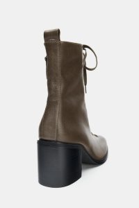 نیم بوت زنانه چرم بندی زارا – ZARA