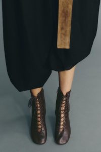 نیم بوت زنانه چرم پاشنه گربه‌ای زارا – ZARA