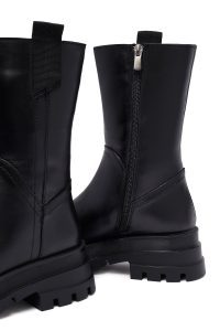 نیم بوت زنانه چرمی مشکی زیپ‌دار زیره‌ضخیم دری مد