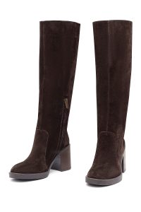 چکمه زنانه جیر قهوه‌ای زیپ‌دار پاشنه پهن دری مد