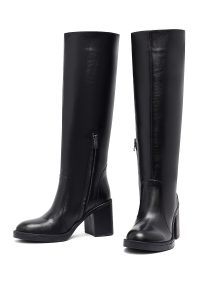 چکمه زنانه چرمی مشکی زیپ‌دار پاشنه پهن دری مد